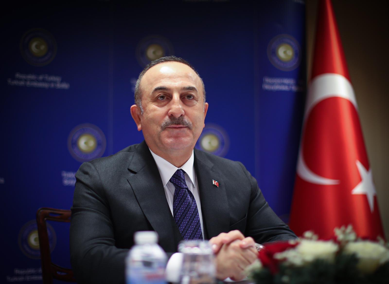 Bakan Çavuşoğlu: "ABD'nin Suriye'de YPG/PKK'ya her türlü silah ve eğitim desteği verdiği aşikar"