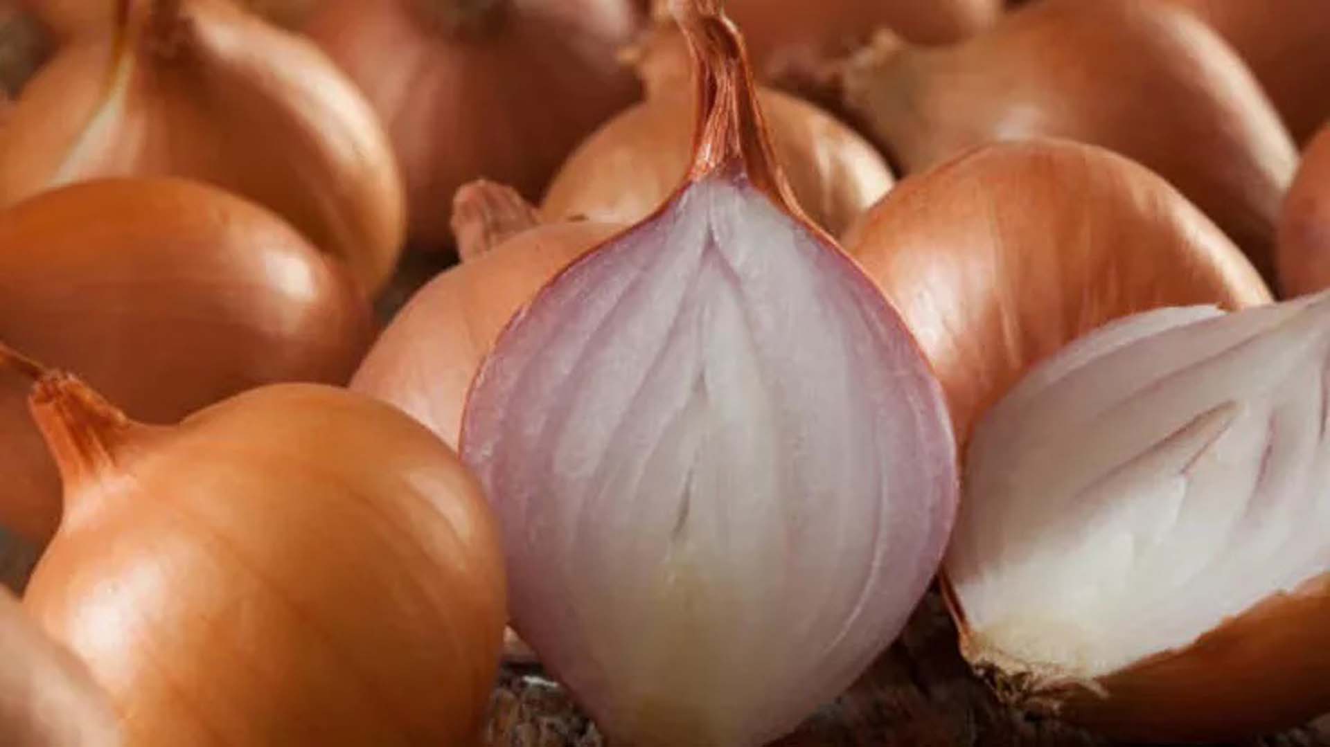 Fiyatını görenlerin gözlerini yaşarttı! Kuru Soğanın kilosu cep yaktı!