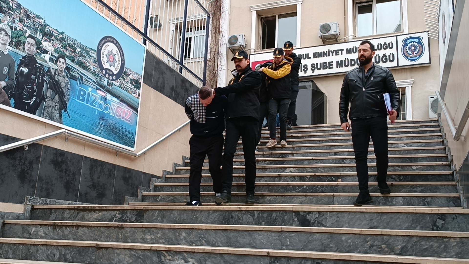 İstanbul Şişli'de 10 milyon değerinde takı çaldılar! Bakın nasıl kıskıvrak yakalandılar!