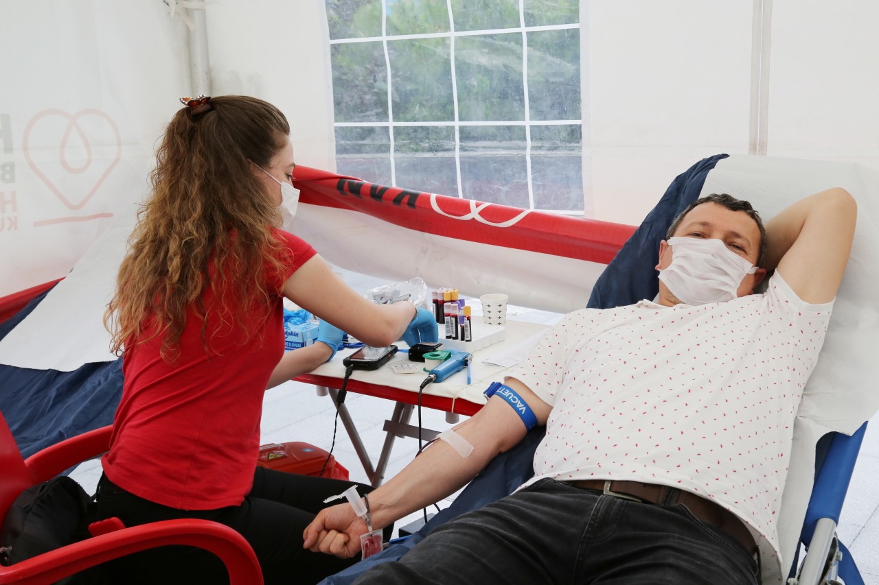 Kan stokları kırmızı alarm veriyor! "Bütün vatandaşlarımızın desteklerini bekliyoruz"