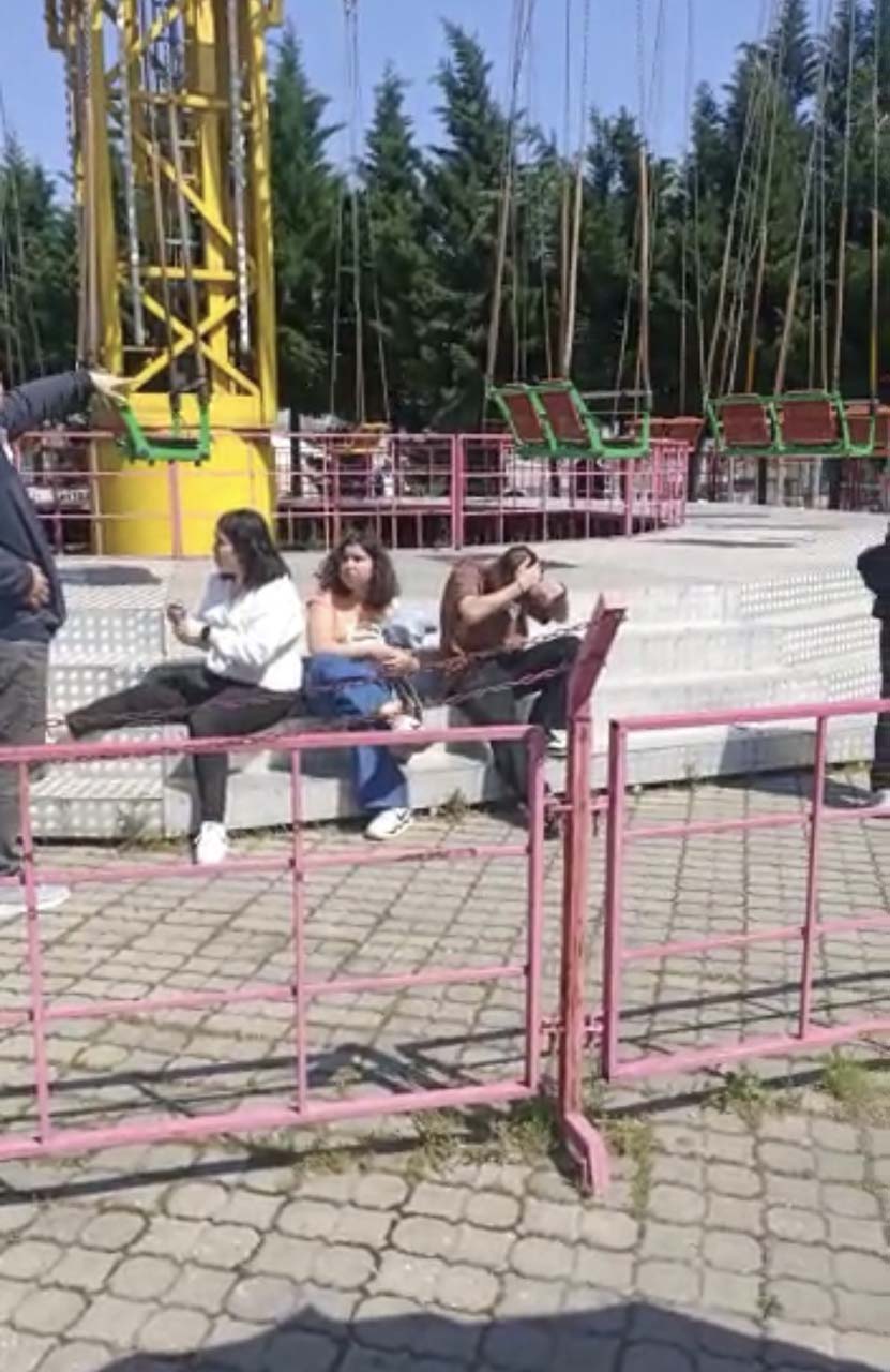 Lunaparkta feci kaza! Salıncaklar birbirine girdi 17 kişi yaralandı! 