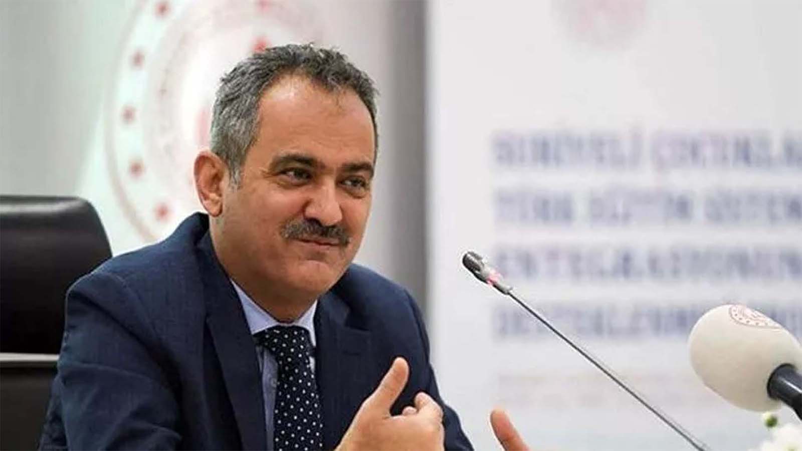 Milli Eğitim Bakanı Mahmut Özer depremzede çocuklar için telafi eğitim yapılacağını duyurdu!