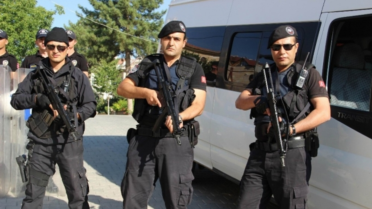 Isparta’da asayiş operasyonu! uygulamalarında 66 kişi tutuklandı!