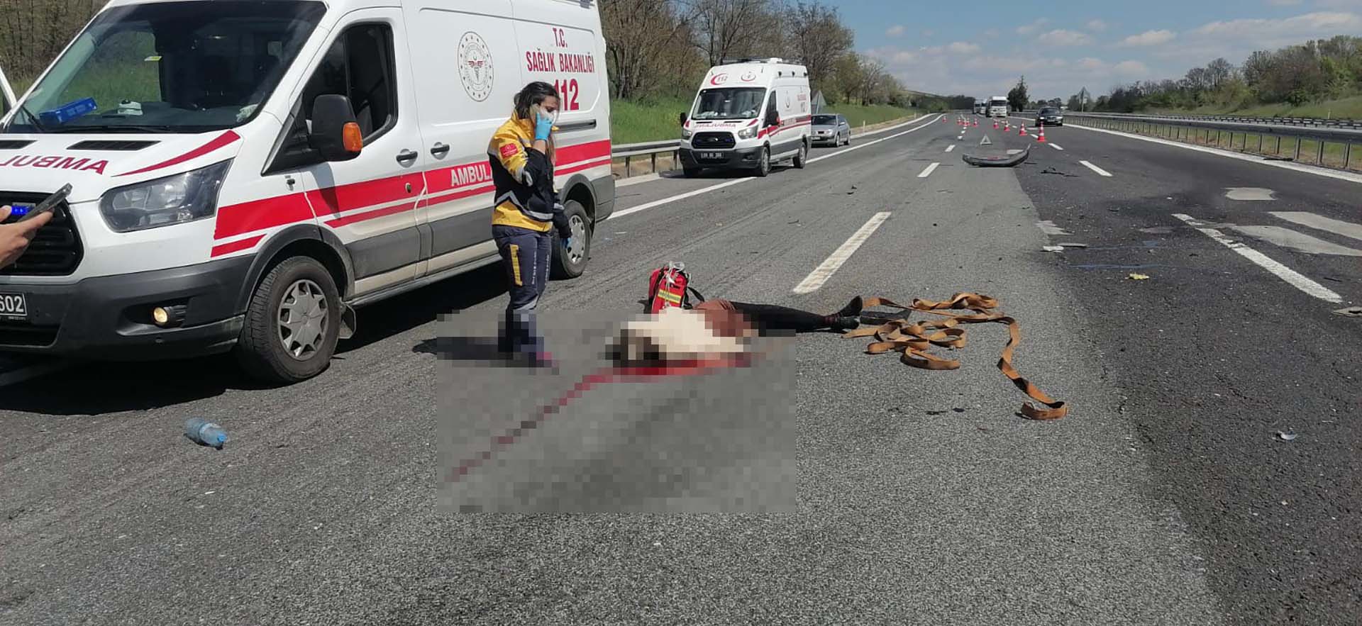 Edirne'de korkunç kaza! Hamile kadın karnındaki bebeğiyle trafik kazasında hayatını kaybetti!