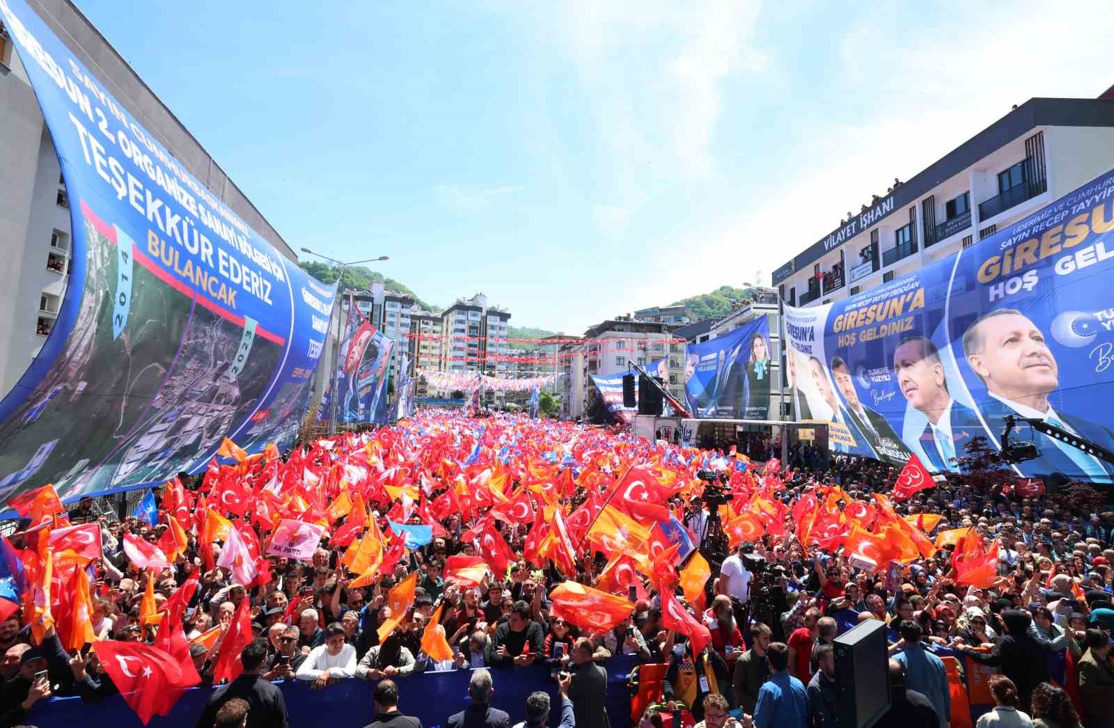 Başkan Erdoğan'dan Bay bay Kemal'e sert tepki; Bay Bay Kemal'ın tüm değerleri böylesine pervasızca istikrar etmesine daha ne kadar sabır edeceksiniz"