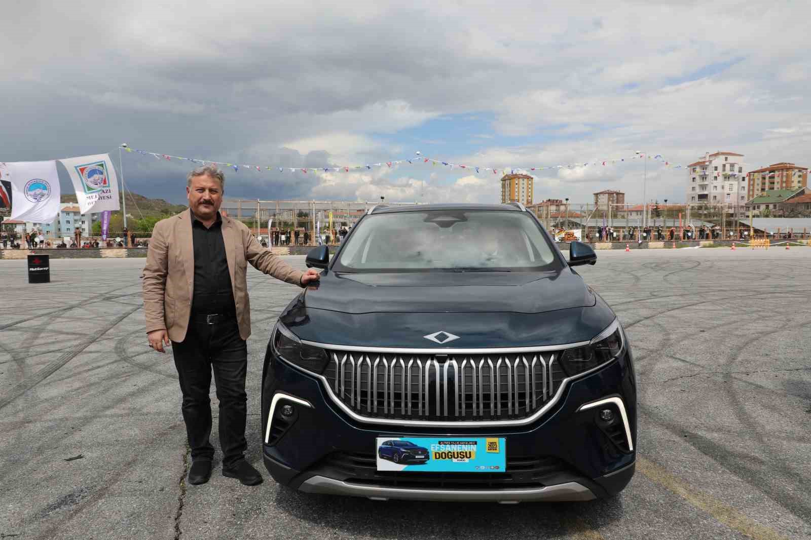 Melikgazi’de Drift Show! TOGG’lu Slalom Yarışı’na gençlerden büyük İlgi