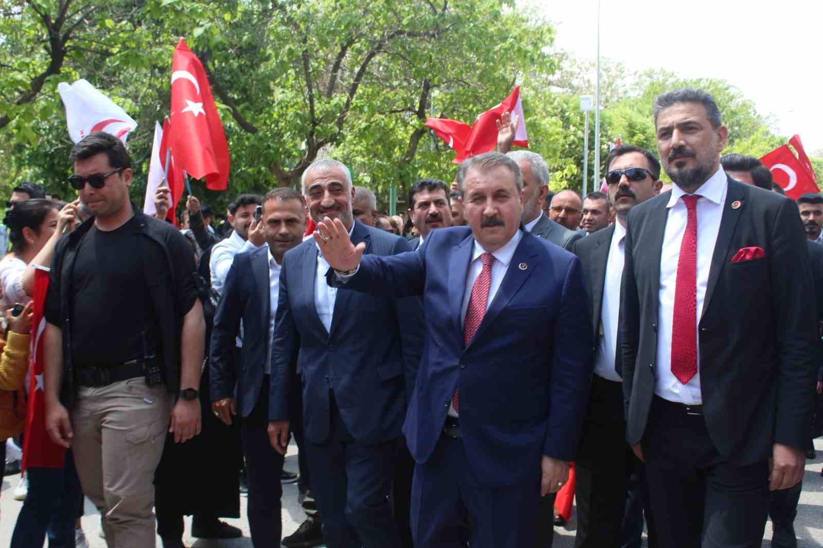 Mustafa Destici: “Kılıçdaroğlu Terör örgütleriyle anlaştı, Ne kadar terör örgütü varsa onu destekliyor”