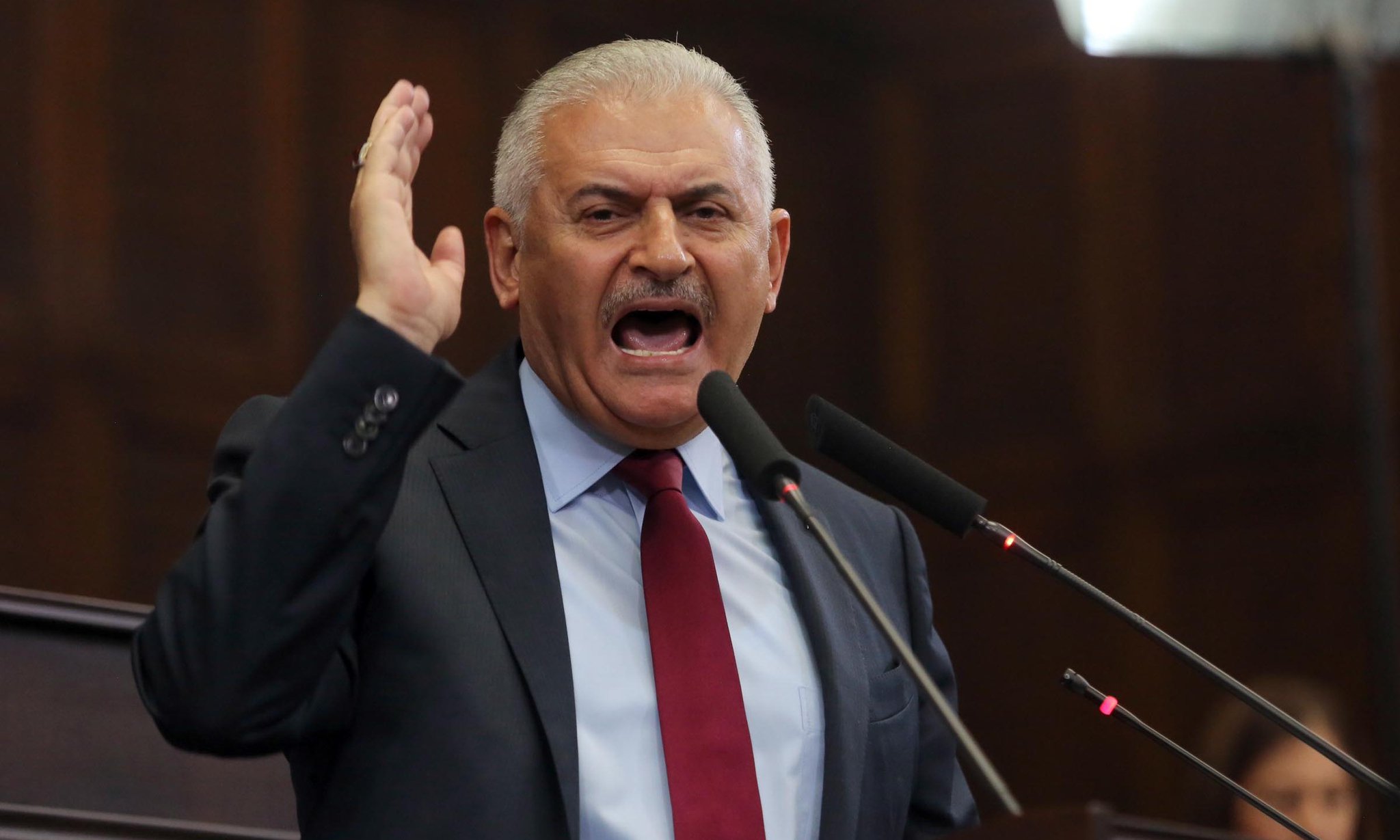 Binali Yıldırım'dan Sinan Oğan'a sert çıkış: Çok havaya girmemesi gerekir