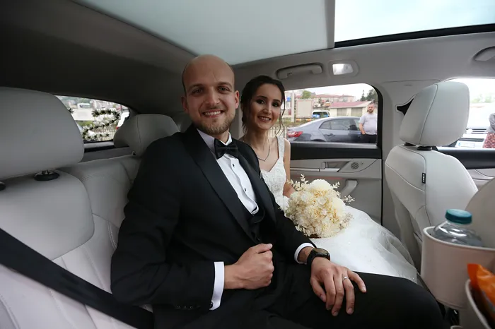 Adil Karaismailoğlu'nun makam otomobili Togg, Trabzon'da gelin arabası oldu