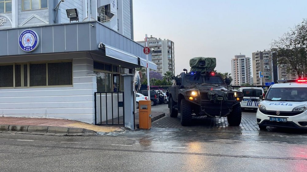 PKK/KCK operasyonunda aralarında HDP'li yöneticilerin de olduğu 24 kişi gözaltına alındı