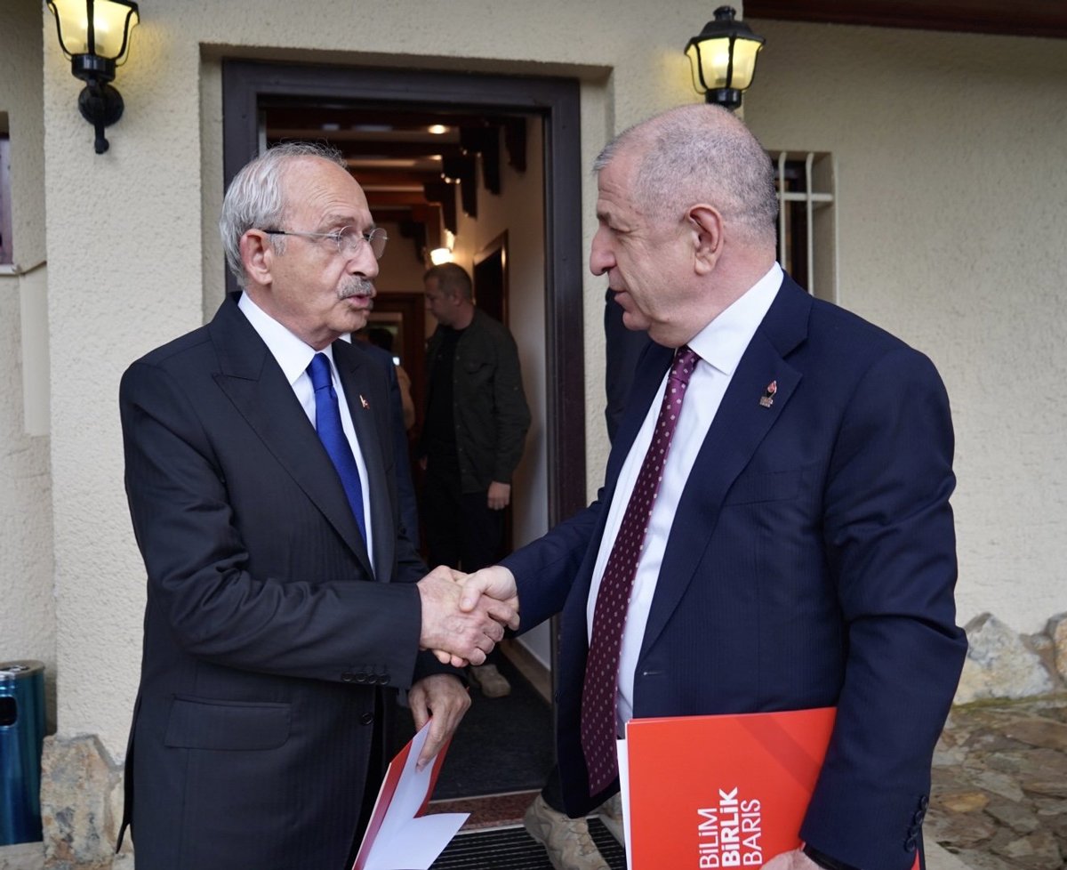 6'lı masada Ümit Özdağ çatlağı, Kılıçdaroğlu iktidar olabilmek için önüne gelenle protokol imzalıyor