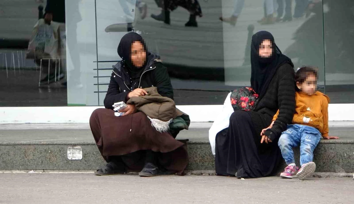 Taksim’de dilenci operasyonu yapıldı, çok sayıda çocuk dilenci yakalandı 