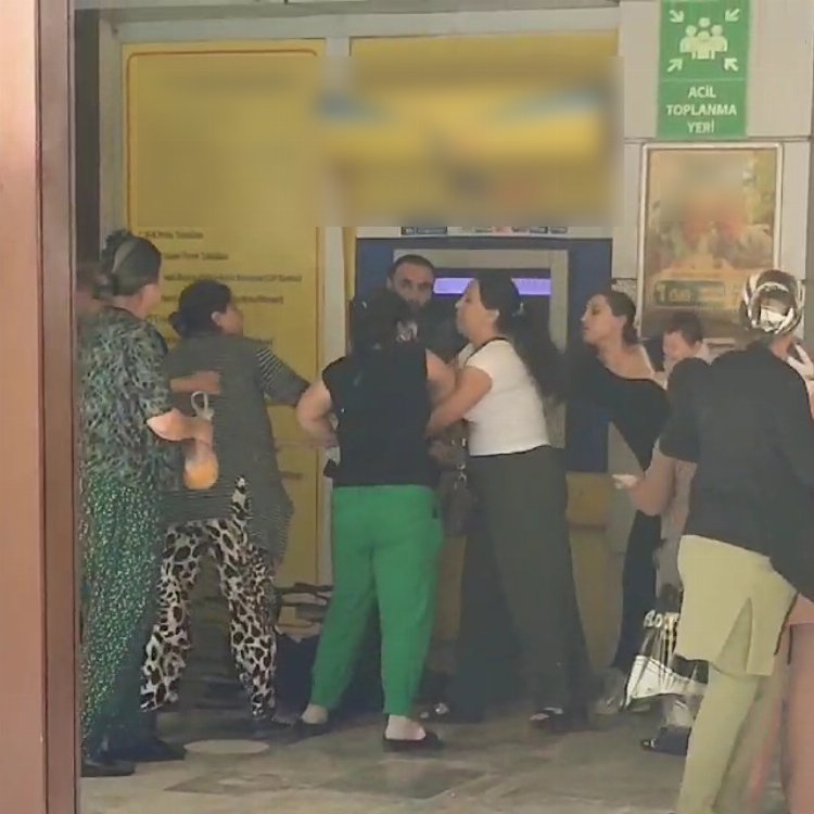 ATM’de sıra bekleyen kadınlar yumruklu kavgaya tutuştu