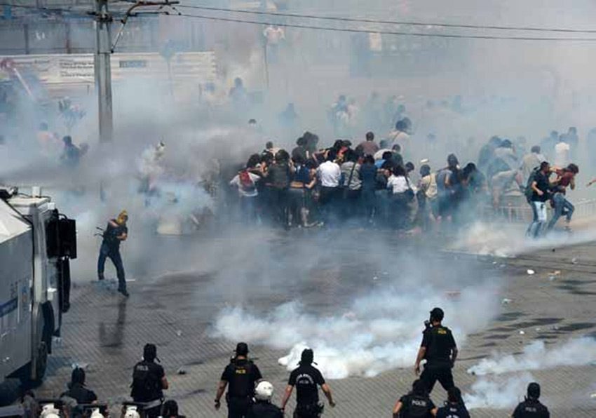 Gezi Olaylar'nın 10. senesinde Taksimde izinsiz gösteri yapıldı. Gösteriye polis müdahale etti