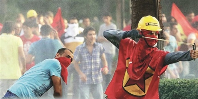 Gezi Olaylar'nın 10. senesinde Taksimde izinsiz gösteri yapıldı. Gösteriye polis müdahale etti