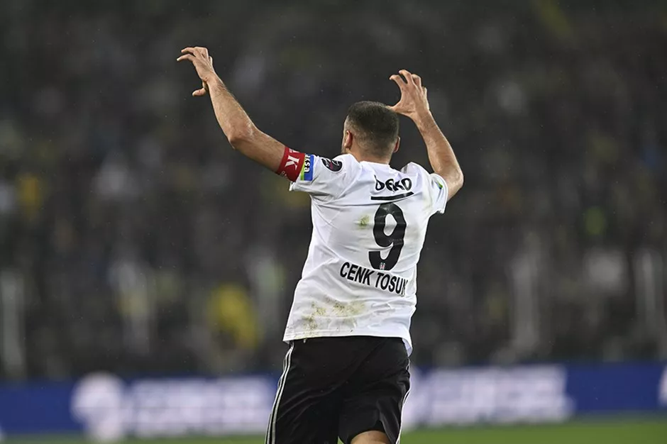 Cenk Tosun sakatlandı mı? Cenk Tosun'a ne oldu?