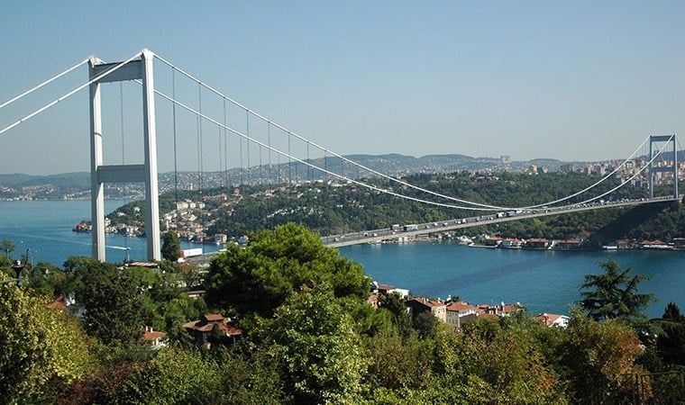 Ulaştırma ve Altyapı Bakanı Abdulkadir Uraloğlu, boğazlardan geçiş hakkındaki yeni düzenlemeleri paylaştı.