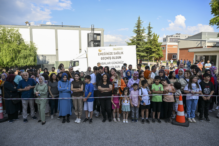 YKS sona erdi ÖSYM görevlileri 45 gün sonra ailelerine kavuştu!