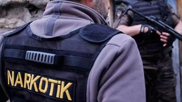 Türkiye genelinde uyuşturucu tacirlerine eş zamanlı operasyonlar düzenlendi çok sayıda gözaltı var!