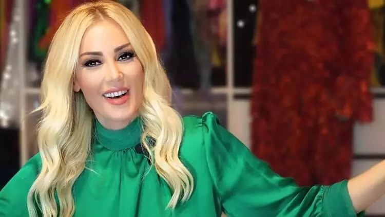 Petek Dinçöz Rusya'daki isyanı anlattı Sahnede yakalanmış!