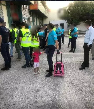 Türkiye istedi Yunanistan yaptı! Terör yuvası boşaltıldı