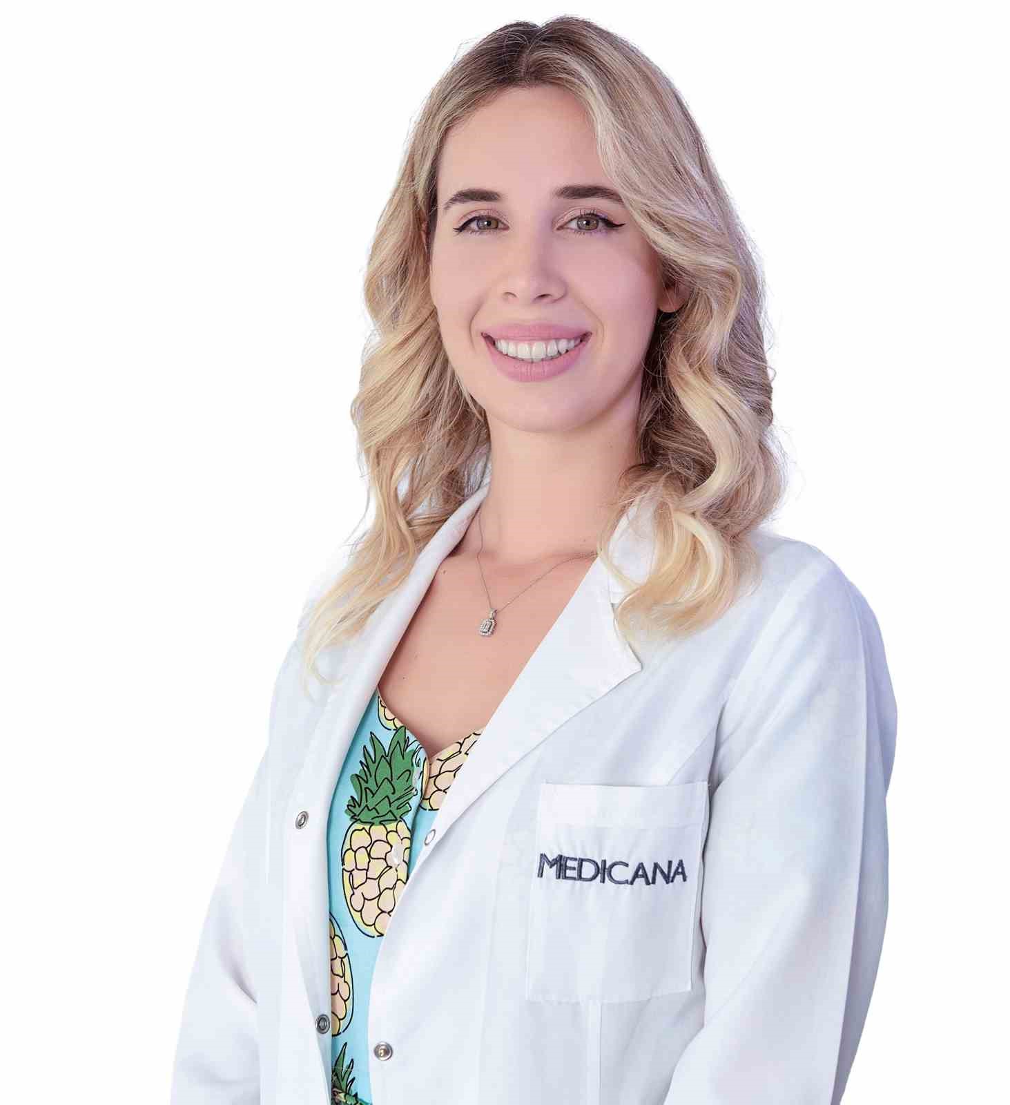 Sıcak yaz aylarında diyetisyenden uyarı: “Günlük en az 2,5 litre su tüketin”