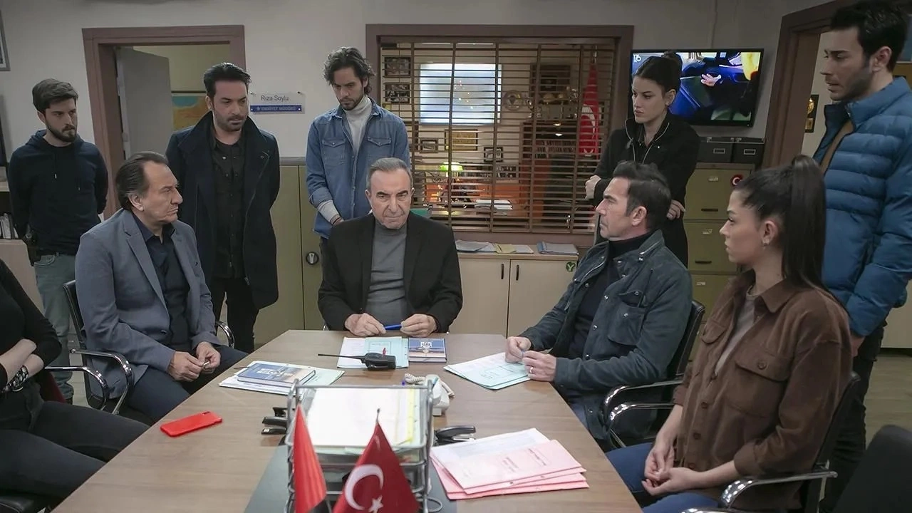 Arka Sokaklar hayranlarına müjdeli haber! Ekranlara geri dönüyor!