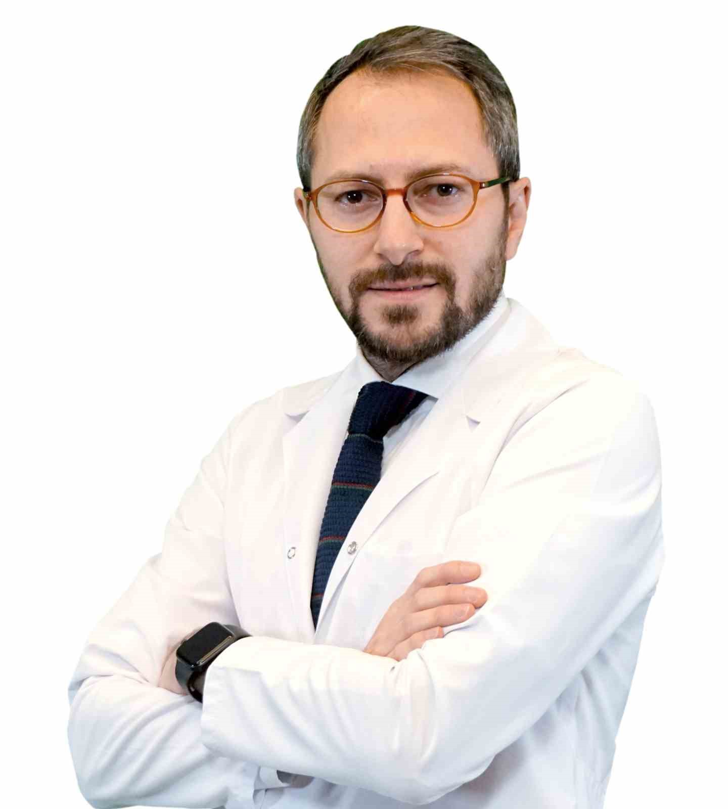 Dr. Karagözoğlu dikkat çekerek uyarılarda bulundu! “Çocuklarda taş hastalıkları önemli”