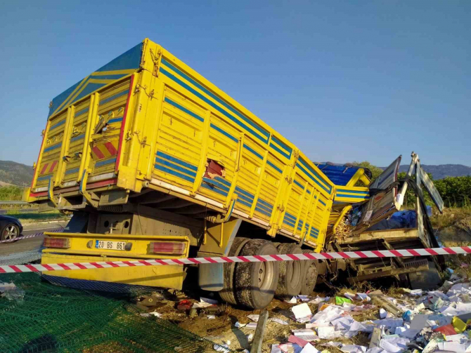 Aydın'da feci kaza! Karayolu savaş alanına döndü!