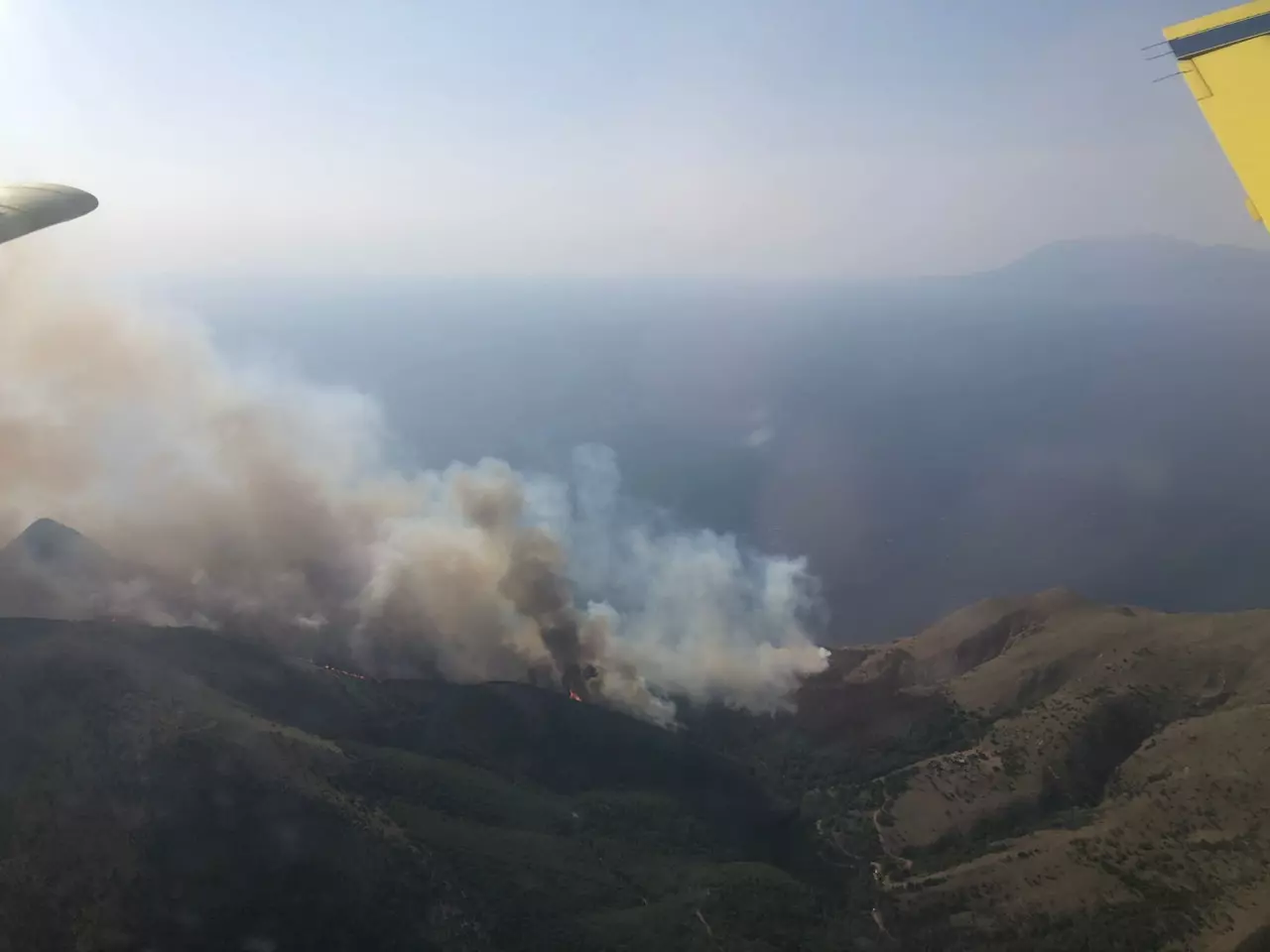 Çanakkale Gökçeada’da orman yangını çıktı! Çok sayıda ekip havadan karadan müdahale ediyor