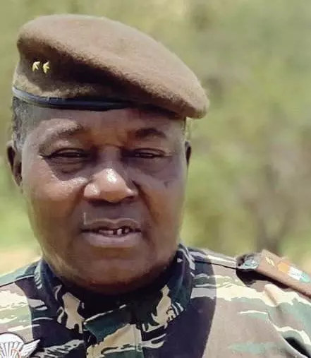 Nijer Cumhurbaşkanı rehin alındı! Darbe girişimi!