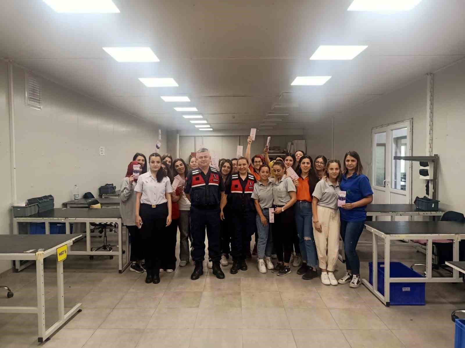 Jandarmadan eğitim; Kadına karşı şiddetin önlenmesi hakkında bilgilendirme yapıldı