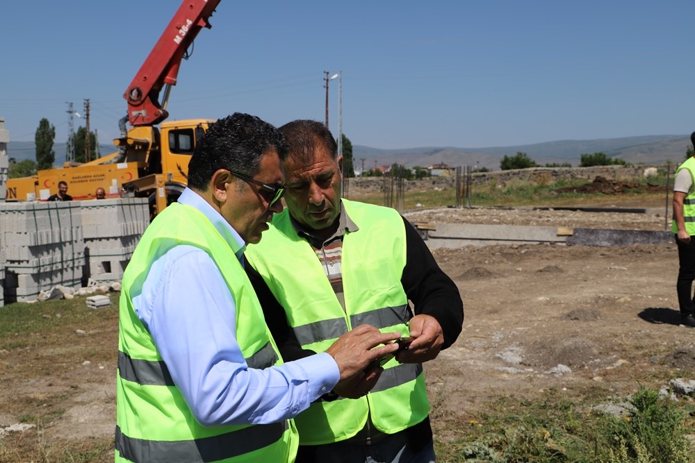 Ardahan'da "Her mahalleye bir taziye evi" projesi tüm hızıyla devam ediyor