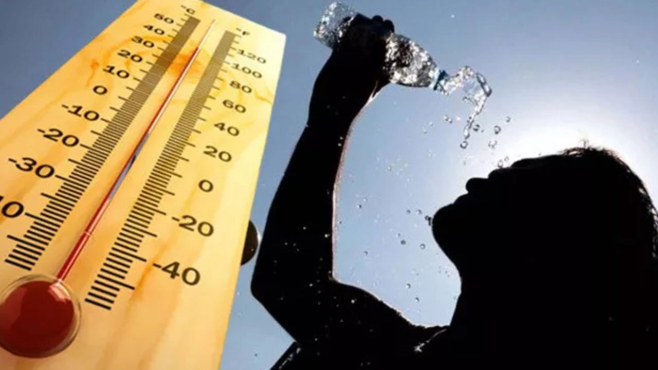 Türkiye yarın kavrulacak! Uyarı üzerine uyarı yapılıyor Yaz mevsiminin en sıcak günleri yaşanacak. 'Eyyam-ı Bahur' sıcakları başlıyor...