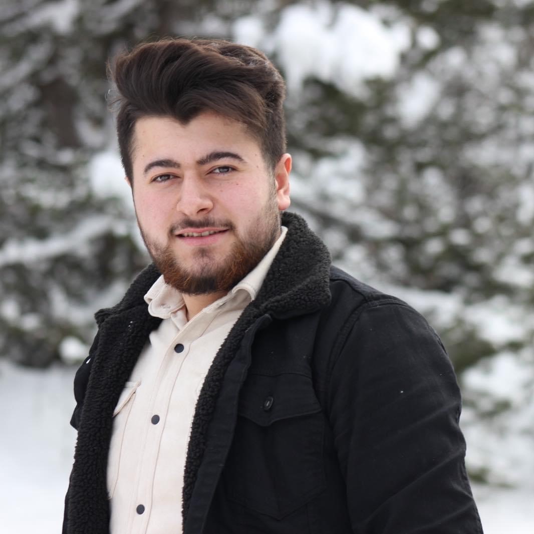 Kavgayı ayırmak isterken bıçakların hedefi oldu! 