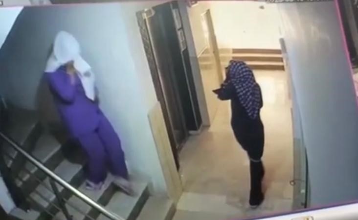 Yardım toplama bahanesiyle girdikleri evleri soydular!