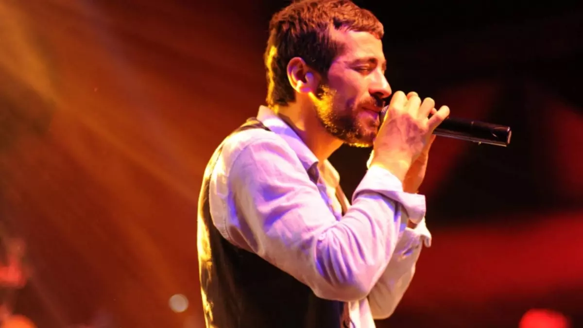 Artvin konserinde olay! İki ünlü sahneyi paylaşamadı: "Sen beni tanımamışsın"