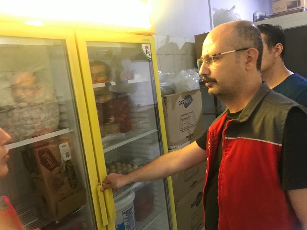 Migros çalışanları az kalsın canından oluyordu! Bodrum’da 17 personel yemekten zehirlendi!
