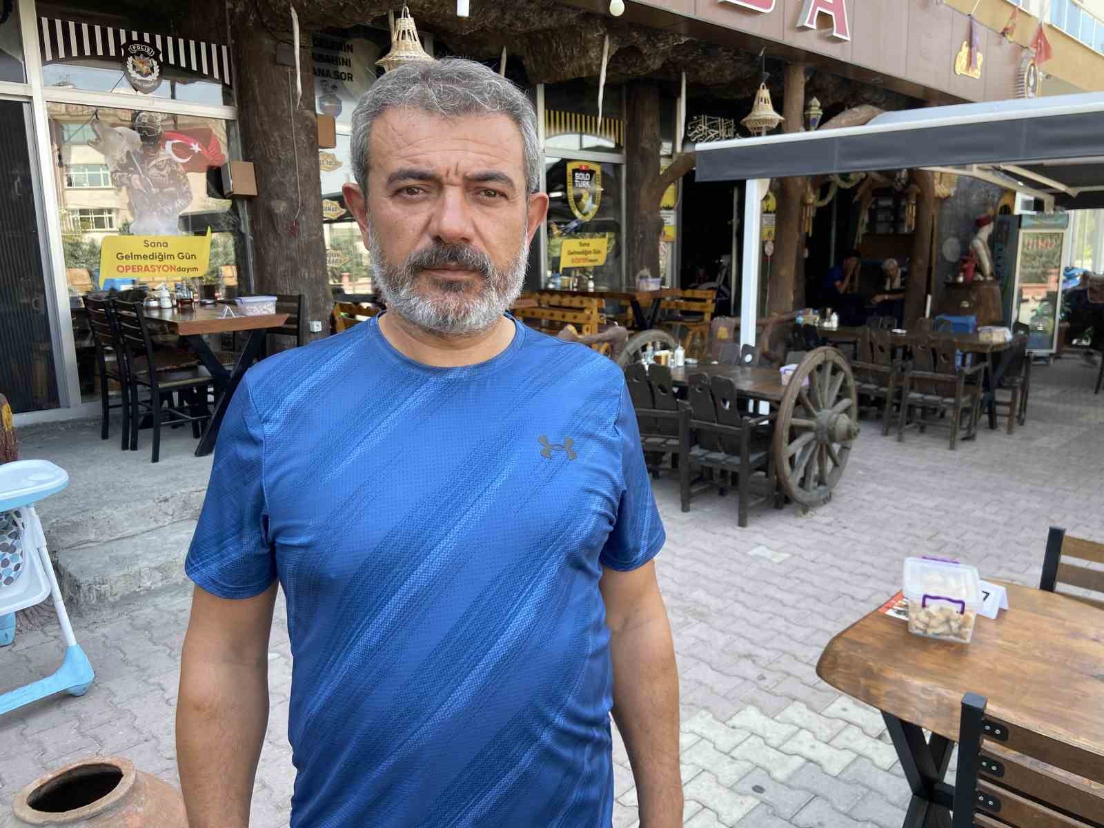 Sanatçı Gülden Karaböcek’in yaptığı açıklamaya, şarkı söylediği çorbacıdan yalanlama!