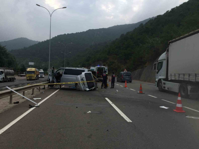 Bilecik'te düğün dönüşü facia! 1 ölü,14 yaralı var!