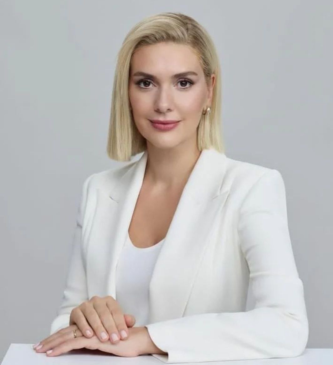 Bergüzar Korel'i hiç böyle görmediniz! Yeni projesi için bakın nasıl imaj değiştirdi