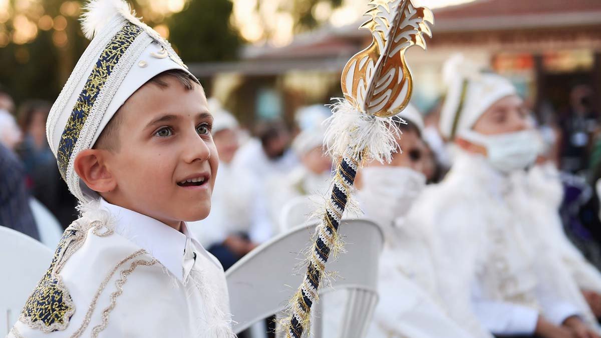 11 yıldır hayır yapıyor! Şanlıurfalı iş adamı binlerce çocuğu sünnet ettirdi