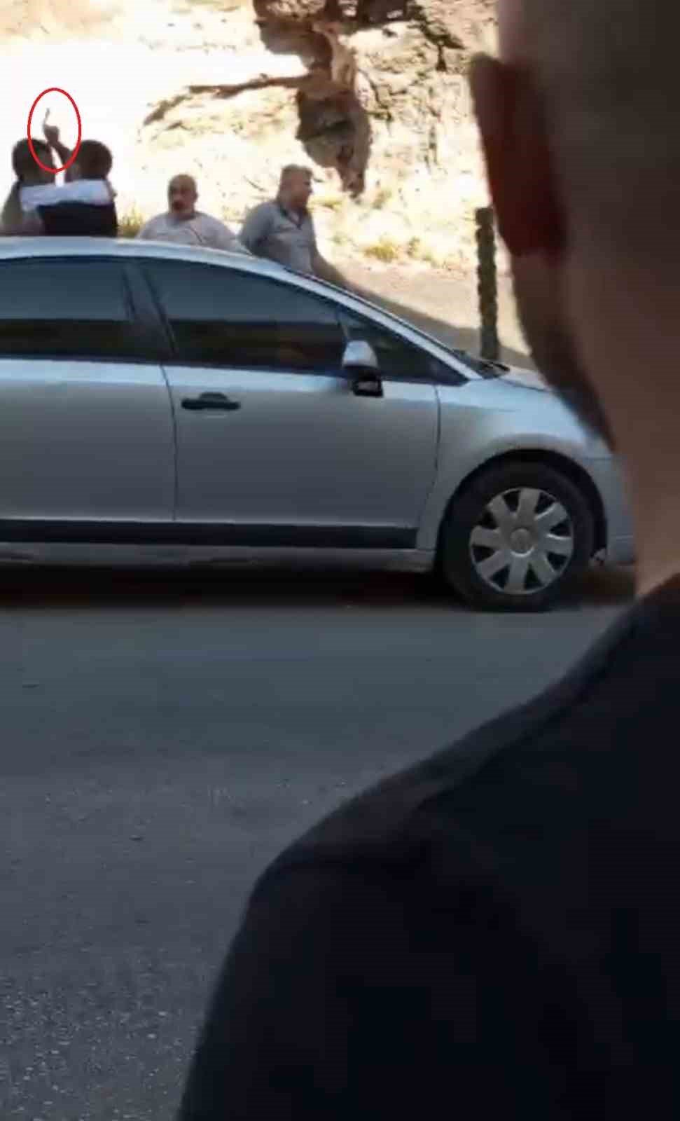 Bursa'da park kavgasında kan aktı! 3 yaralı var!