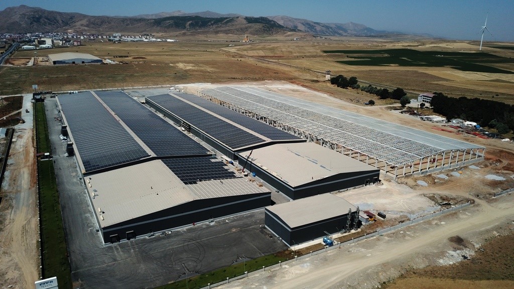 Bitlisli iş ADAMI Ahmet Eren'den büyük yatırım! 200 milyon dolarlık iplik fabrikası faaliyete geçti