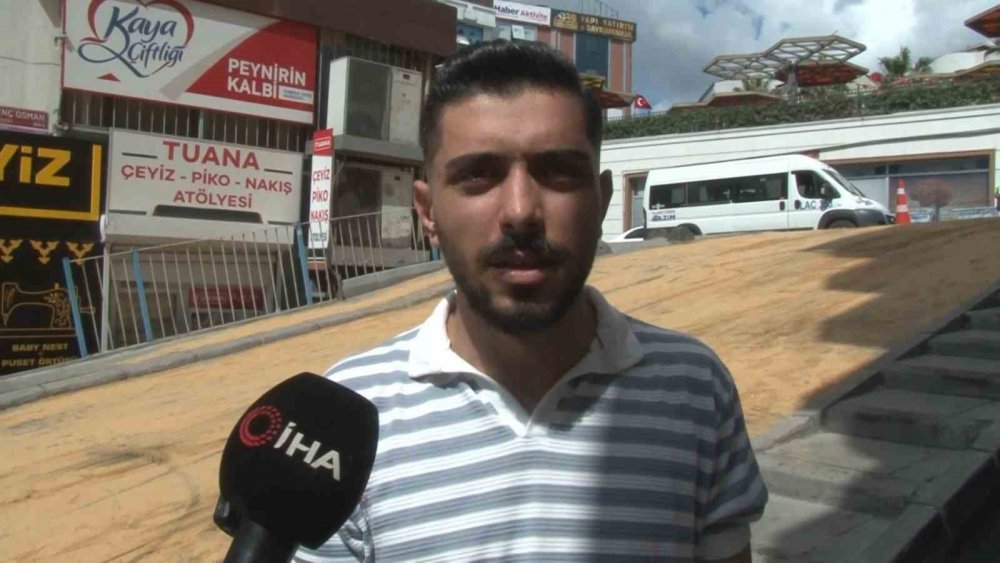 Dönerci dükkanın yola boşalttığı yağ, caddeyi buz pistine döndürdü! Vatandaşlar ayakta duramadı