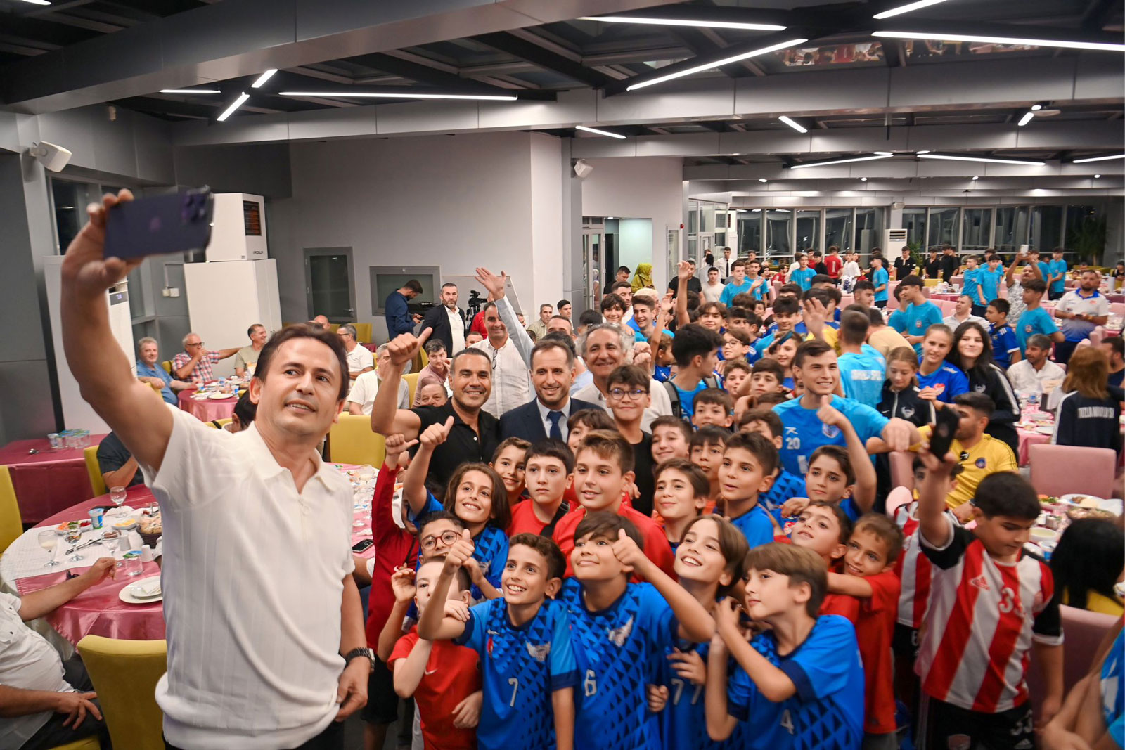 Başkan yazıcıdan amatör kulüplere müjde! Antröner ve yeni Stadyum desteği