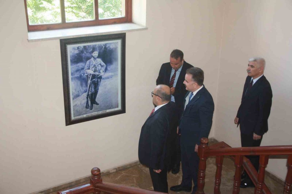 Balıkesir valiliğine atanan Vali İsmail Ustaoğlu’ndan ilk ilçe ziyareti Edremit’e