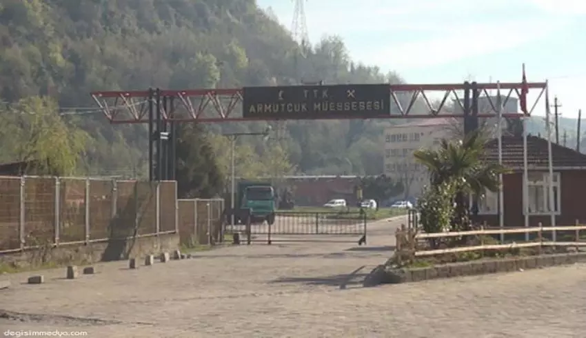 Zonguldak'ın Ereğli ilçesi Armutçuk maden ocağında göçük meydana geldi, İçeride 280 kişi var