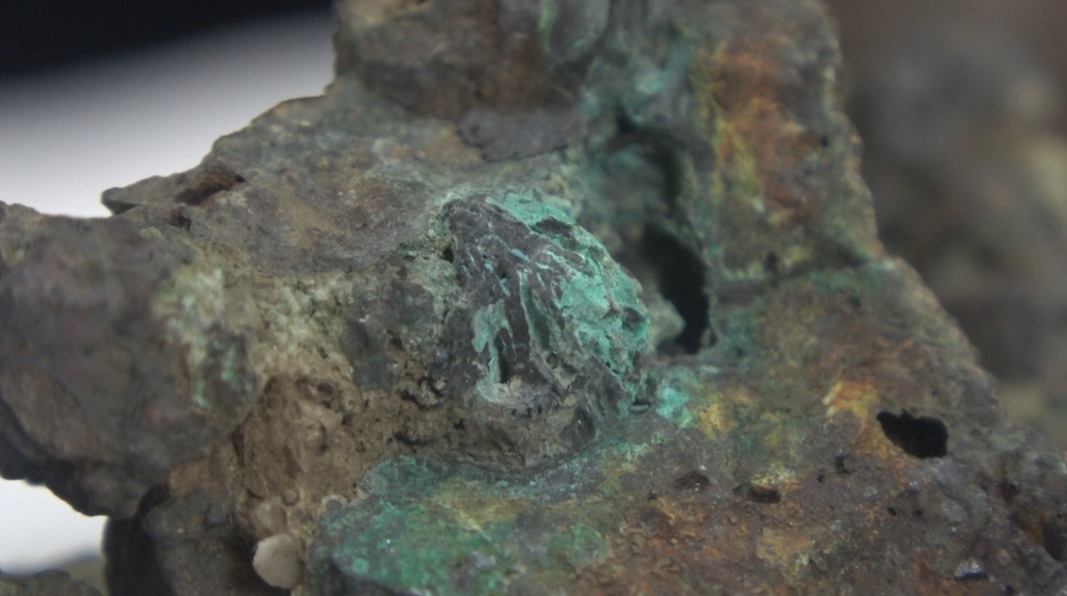 Muşlu çoban göktaşı olduğunu iddia etti! Bulduğu taşı 5 milyondan satışa çıkardı