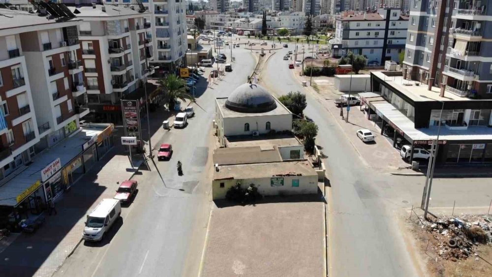 Antalya Kepez'de 40 yıllık camiler yolun ortasında kaldı! Sebebine inanamayacaksınız!